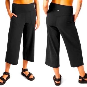 Lululemon Align High-Rise Wide Leg Crop, size 4